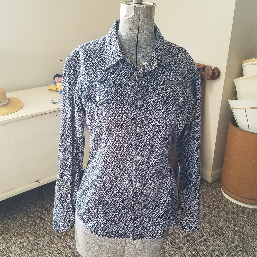 Blue and white floral snap front blouse